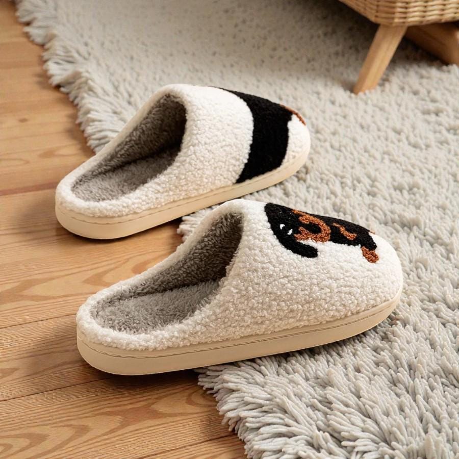 Women's Dachshund Slippers - Plush Sausage Dog Fuzzy Indoor Shoes